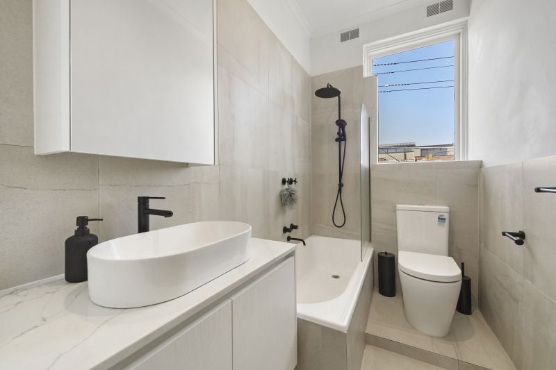 8/2A Hawker Avenue, Preston