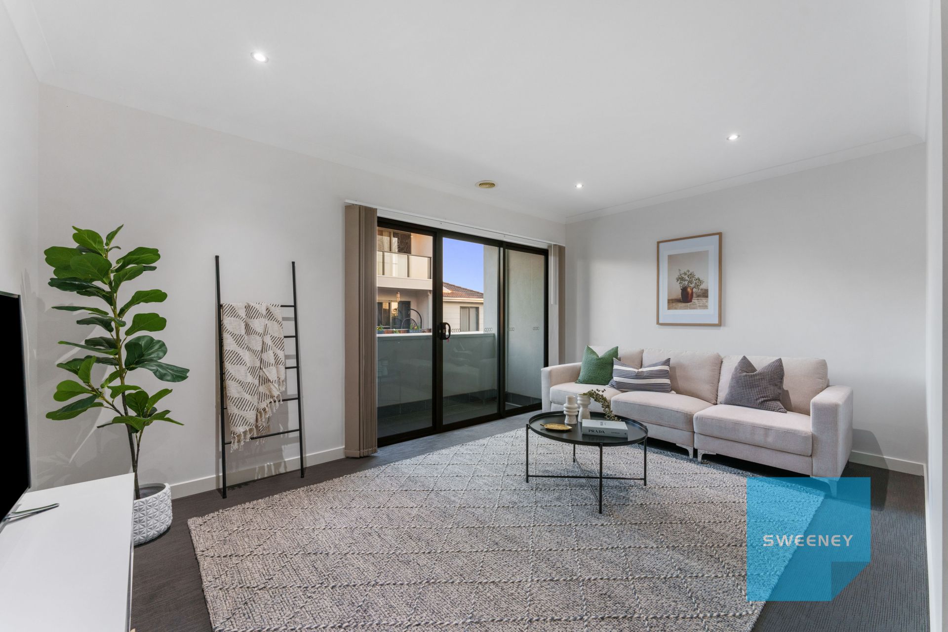 32/79 Lancefield Drive, CAROLINE SPRINGS Sweeney Estate Agents