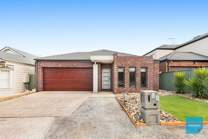 13 Liriope Green, Caroline Springs - Thumbnail 2