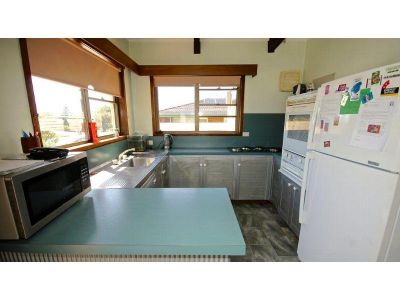 5
 
 
 
  
 
 
 1
 
 
 
  
 
 
 1
 
 
 
 
 
 
 
 11 Longview Crescent, DEVONPORT TAS 7310, Devonport - Thumbnail 5