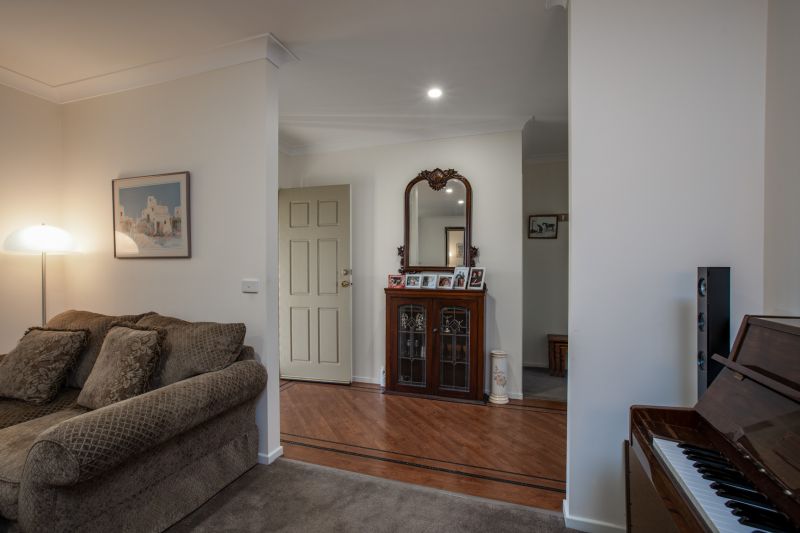 12 Casper Lane Albury NSW, Albury - Thumbnail 2