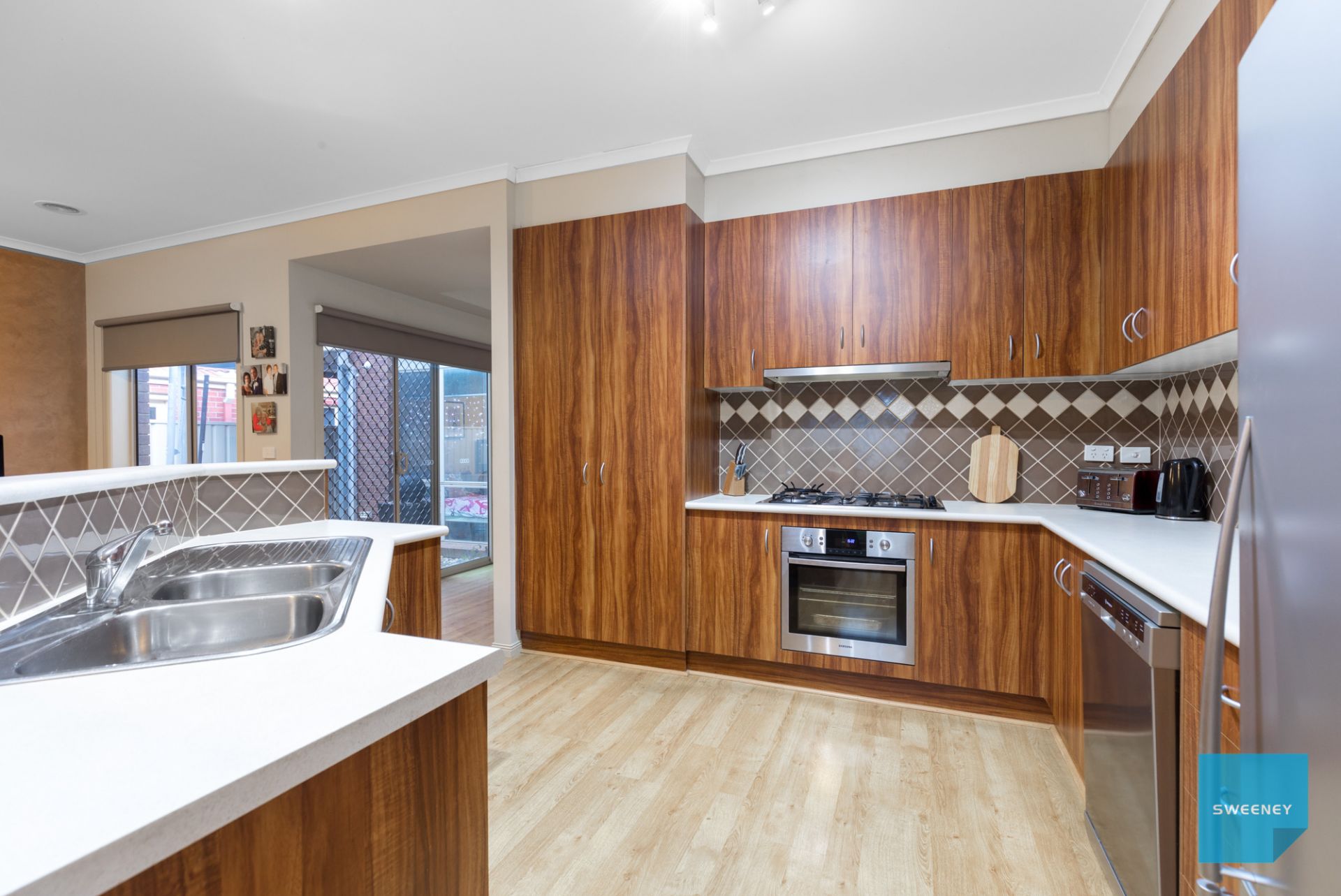 4 Hounslow Green, Caroline Springs - Thumbnail 3