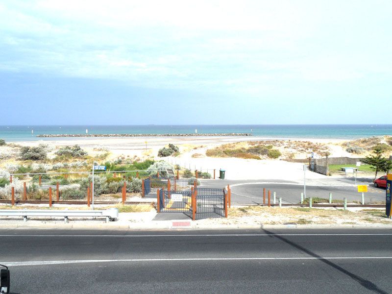 6/1 Esplanade Semaphore South 5019