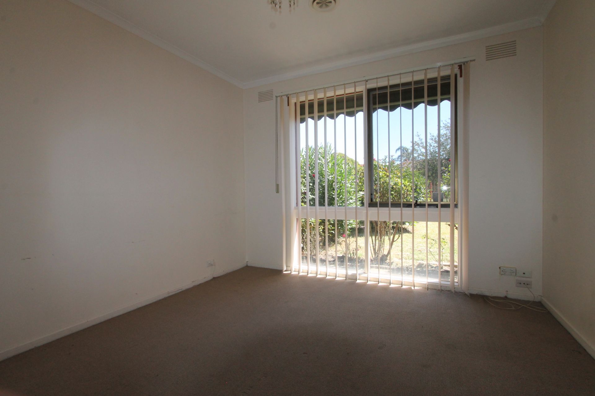 Spacious Family Home, Minutes to All!!!