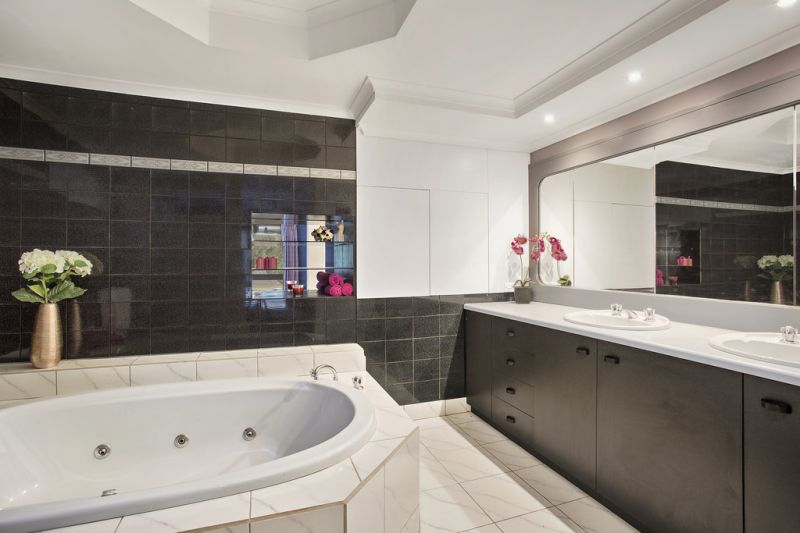 2 Tracey Place, Greensborough - Thumbnail 8