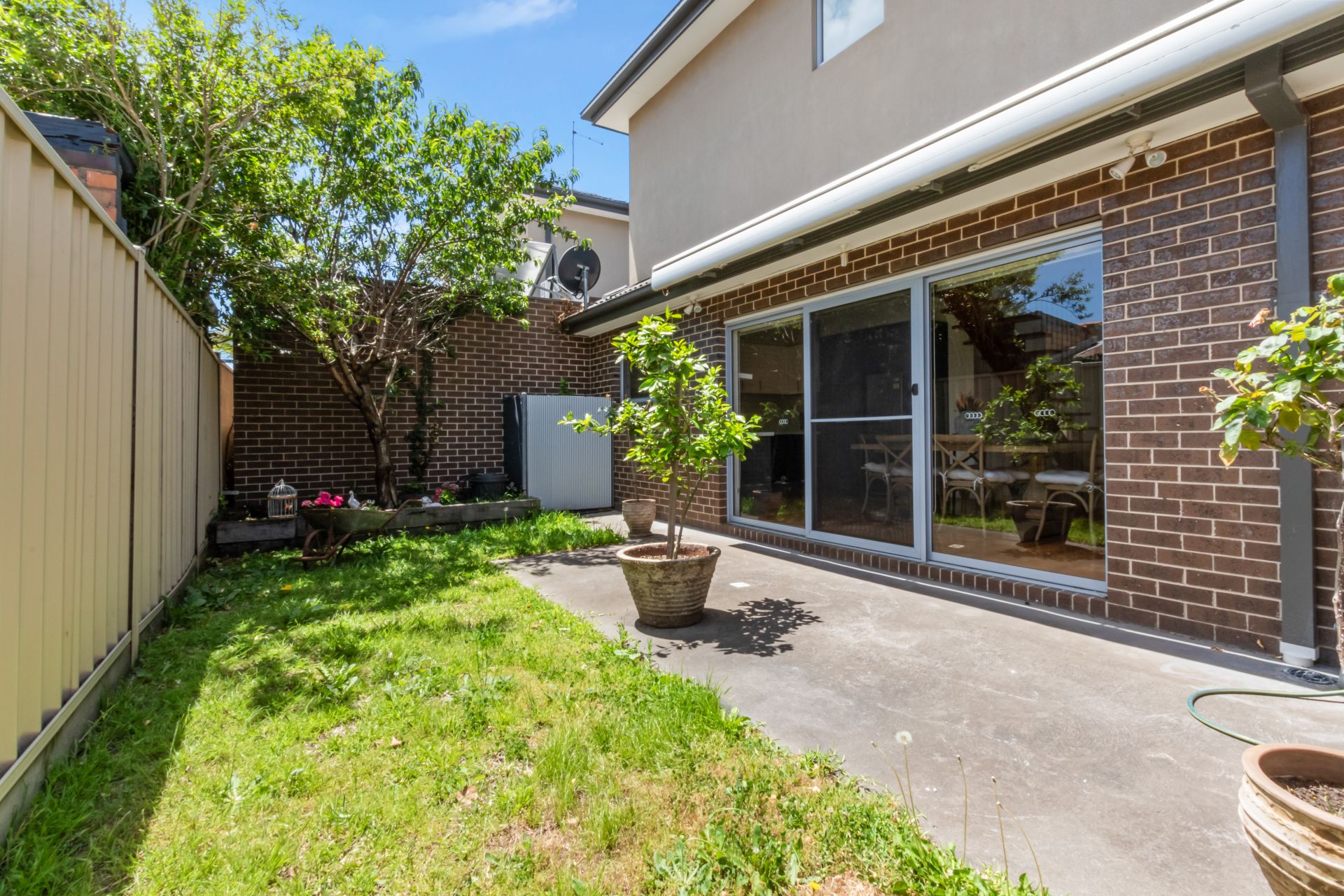 Executive Residence in Ideal Locale
