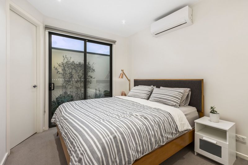 6/14 Nepean Highway, Brighton - Image 1