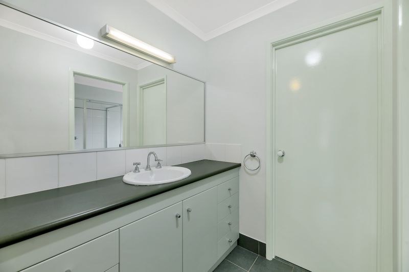 6 Macadamia Close Jerrabomberra NSW, Jerrabomberra - Thumbnail 8