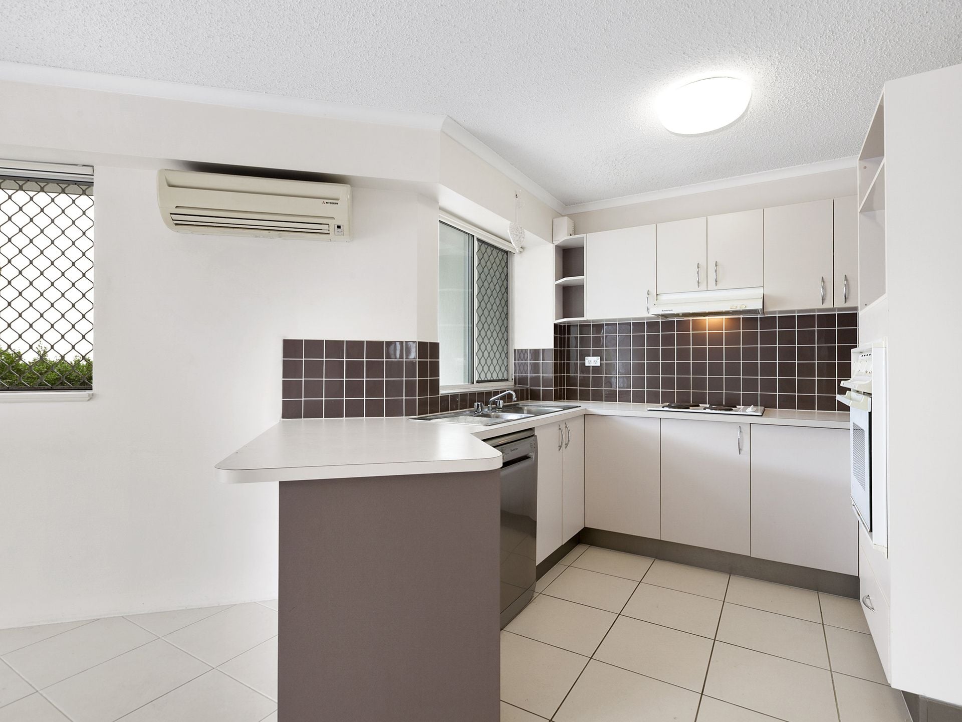 2/11 Foote Street Mooloolaba QLD, Mooloolaba - Thumbnail 5