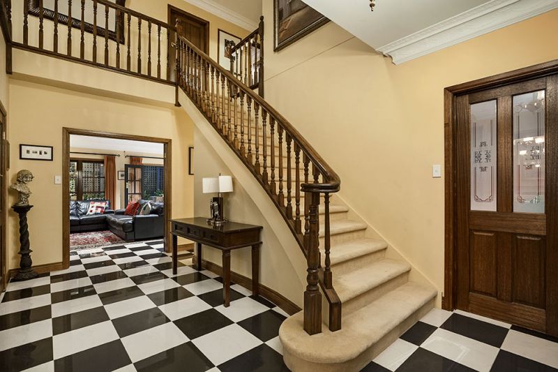 15A Hawthorn Glen, Hawthorn - Thumbnail 2