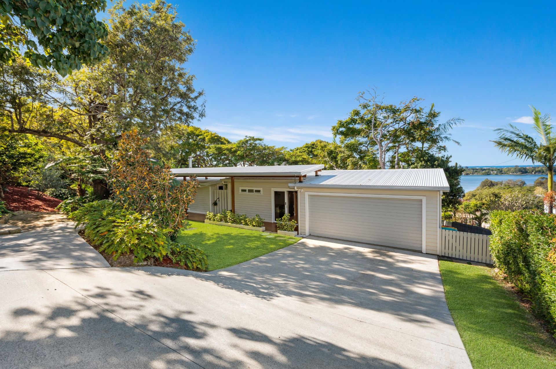 10 Old Ferry Road, Banora Point DJ Stringer Property Services