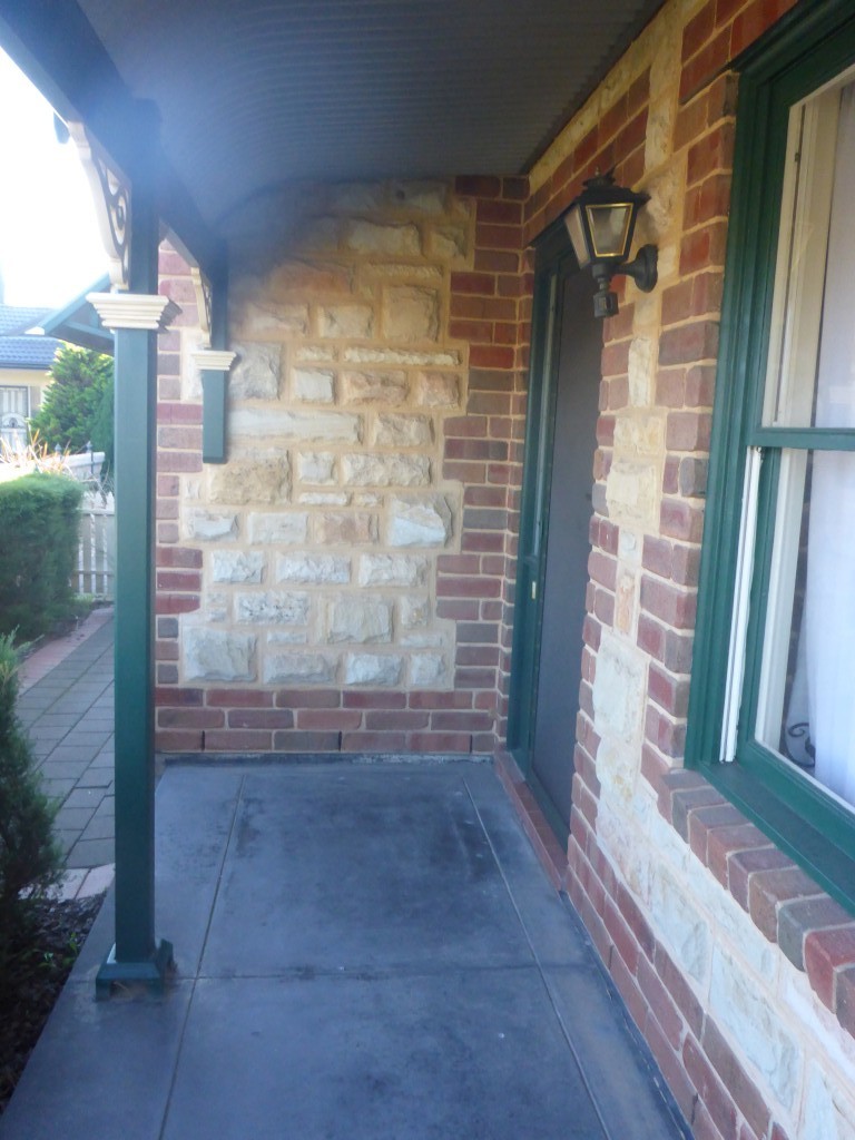 22  Innes Crt Mawson Lakes 5095