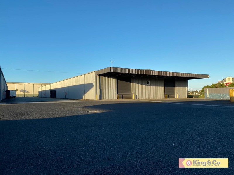 QUALITY FREESTANDER IN THE TRADECOAST!