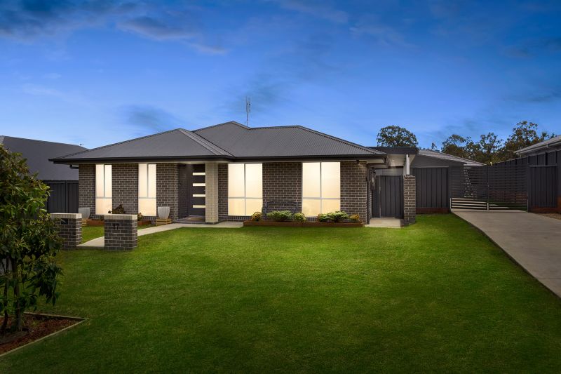 Real Estate For Sale 17 Dianella Crescent Paxton , NSW