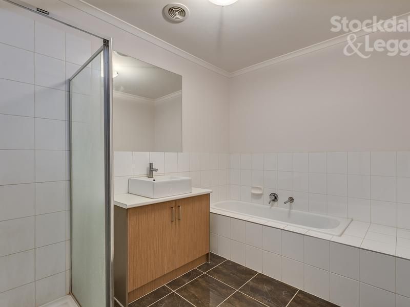 32 Serenity Way SOUTH MORANG, South Morang - Thumbnail 2