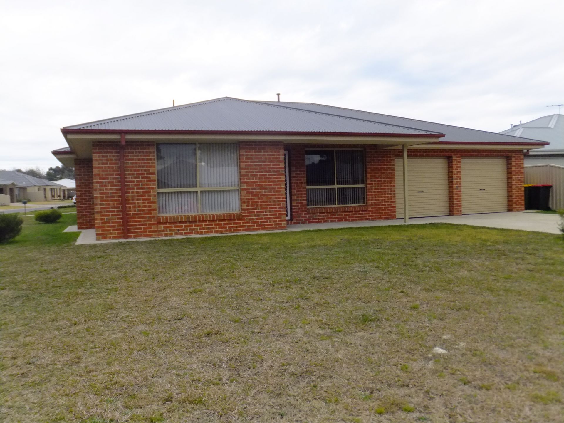 1/8 Pech Avenue, Jindera Kane Real Estate