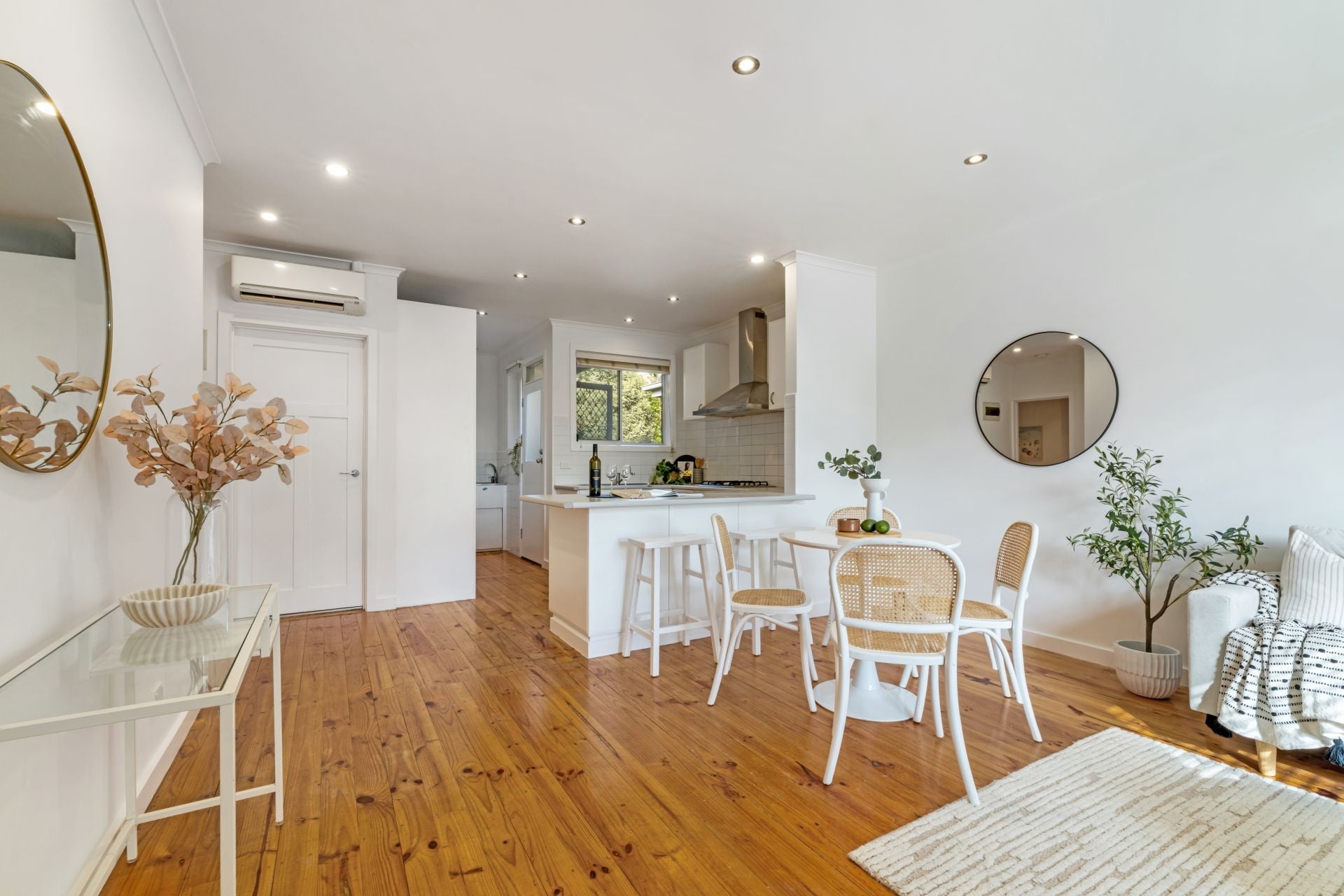 A Stylish Abode In A Central Location