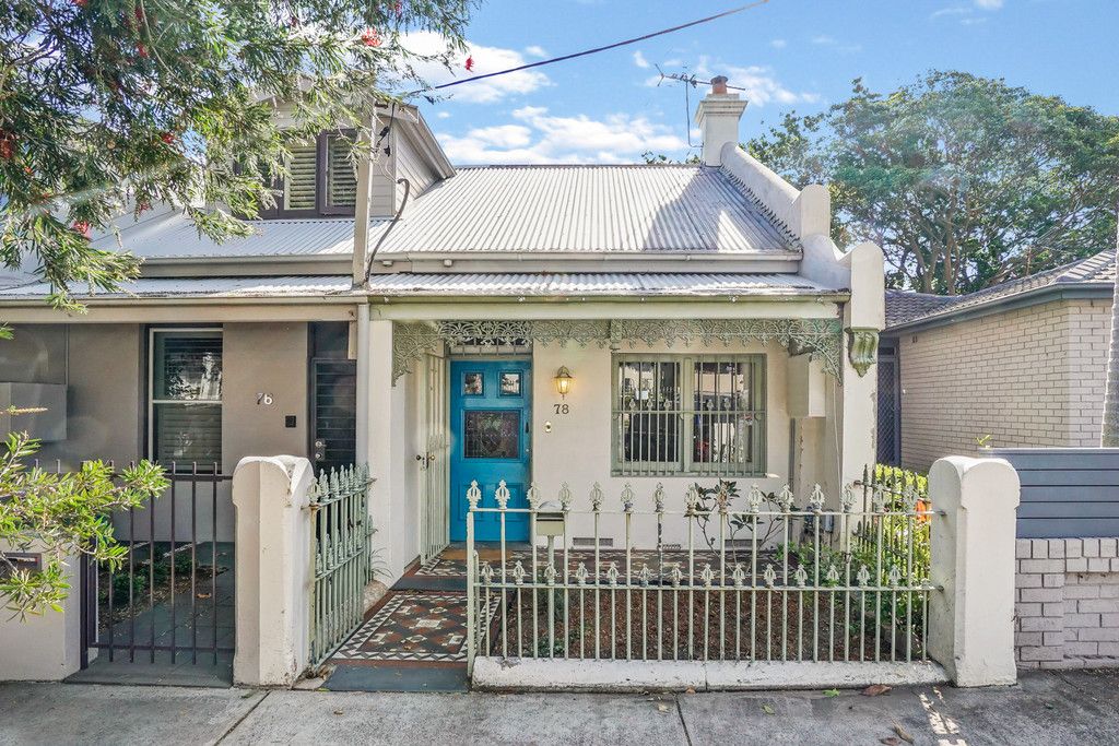 Freshly Renovated One Bedroom House in Annandale