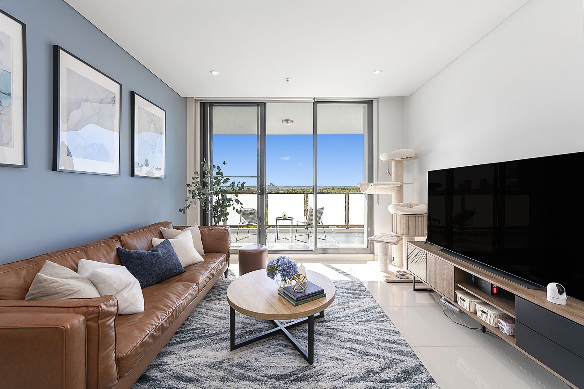 1010/4 Nipper Street, Homebush, Homebush - Thumbnail 3