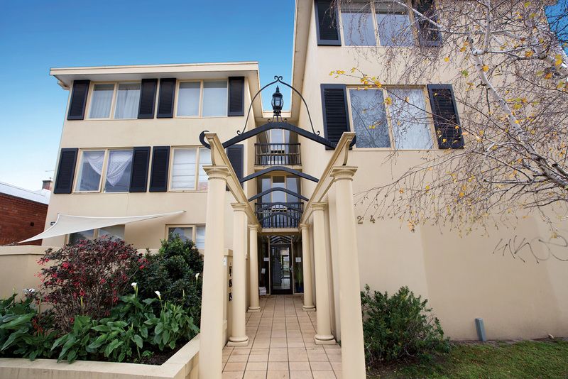 11/2 Bendigo Street, Richmond - Thumbnail 2
