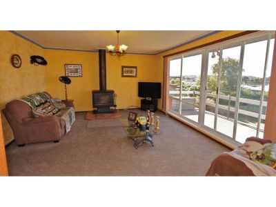 3
 
 
 
  
 
 
 1
 
 
 
  
 
 
 2
 
 
 
 
 
 
 
 7 Haven Crescent, ULVERSTONE TAS 7315, Ulverstone - Thumbnail 4