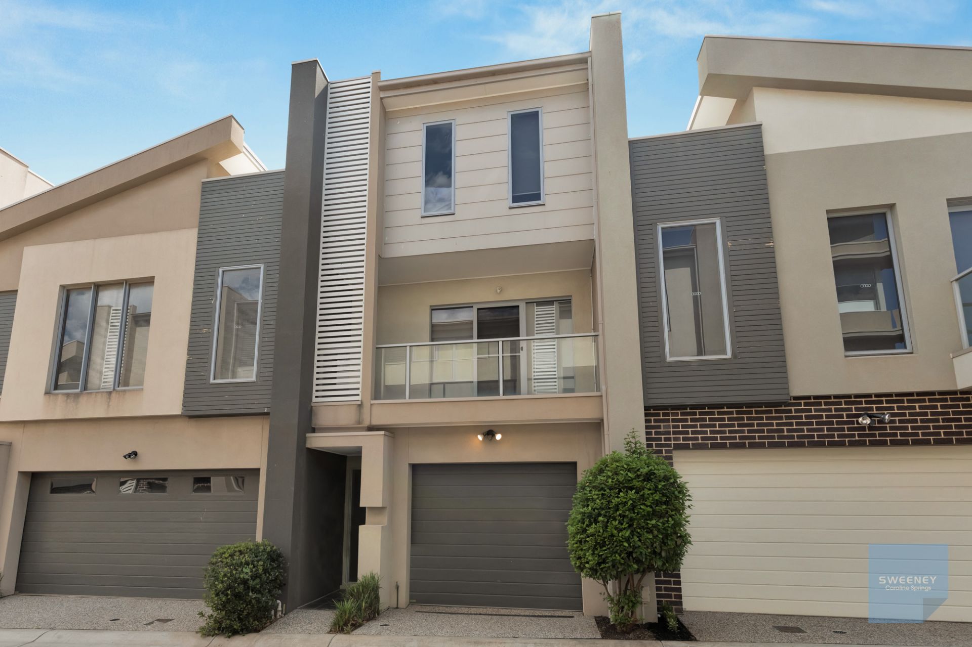 8/69-77 Lancefield Drive, Caroline Springs - Thumbnail 2