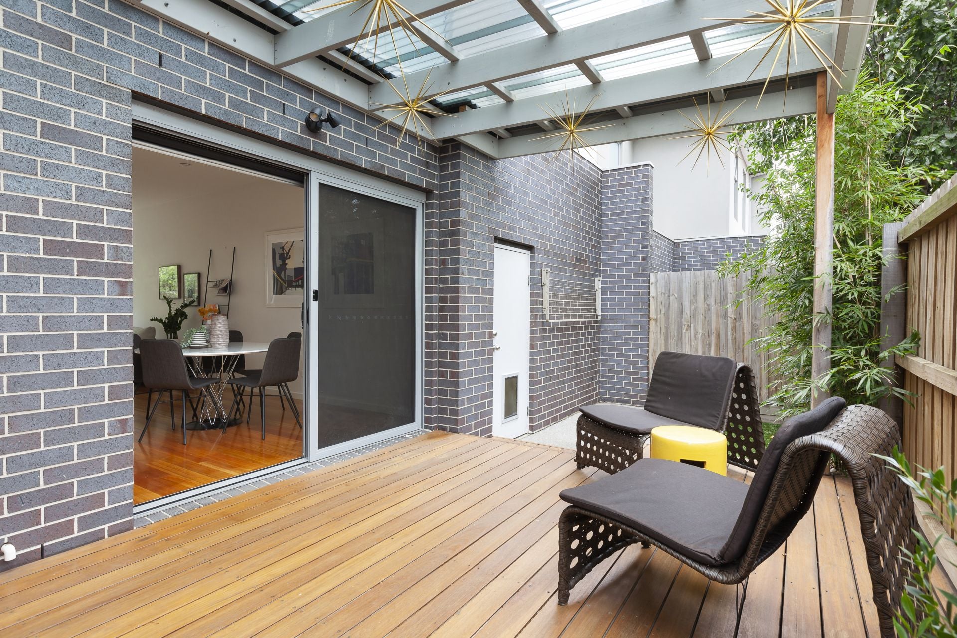 Quality Comfort, Leafy Locale