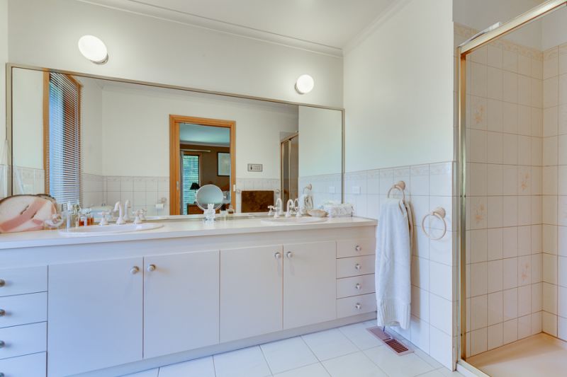6 Robertsons Road, Bacchus Marsh - Thumbnail 6