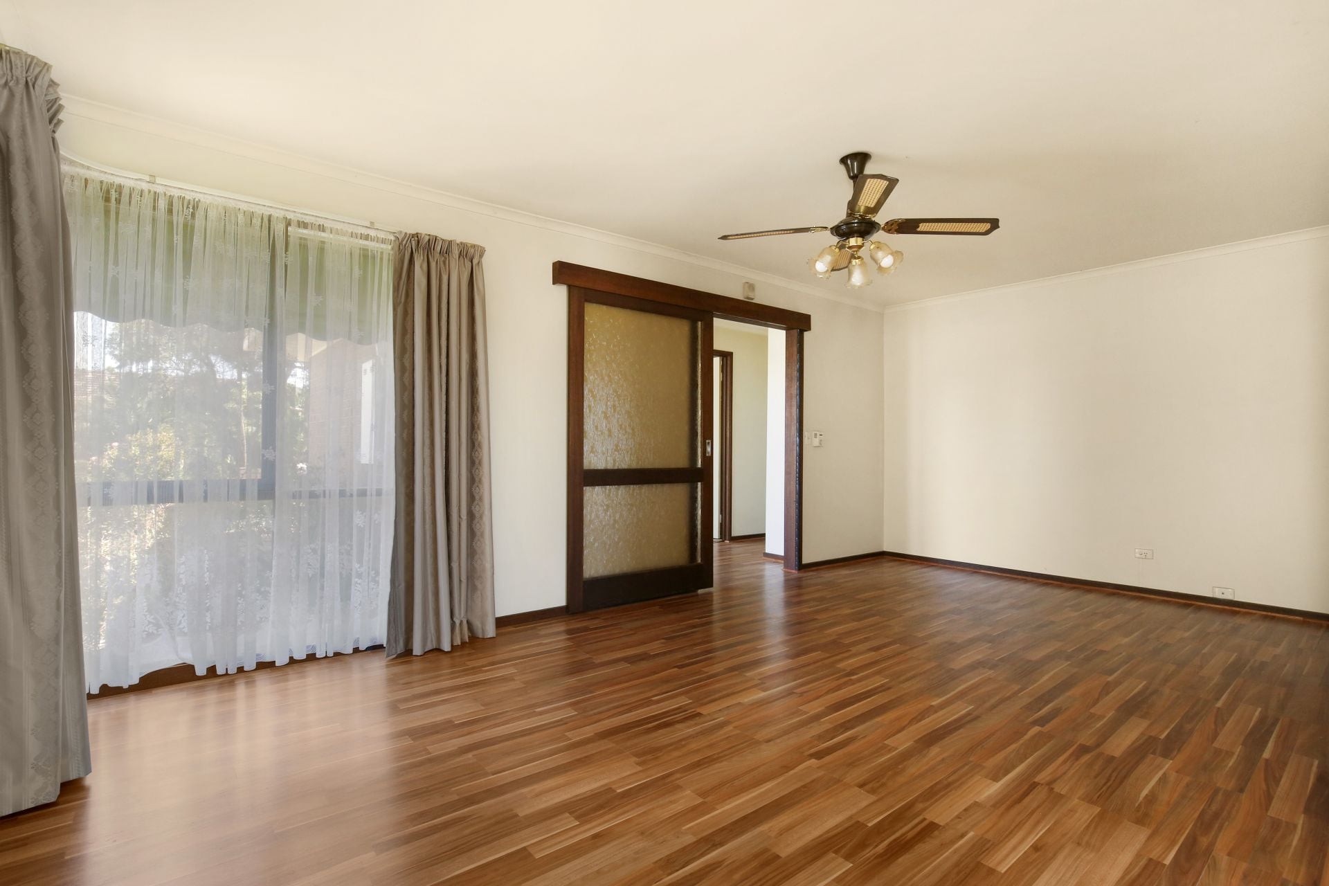 IDEAL FAMILY HOME
