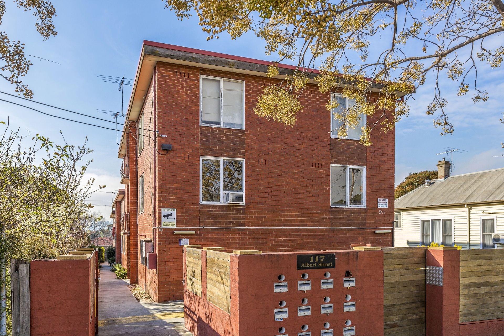 10/117 Albert Street, Seddon - Thumbnail 2