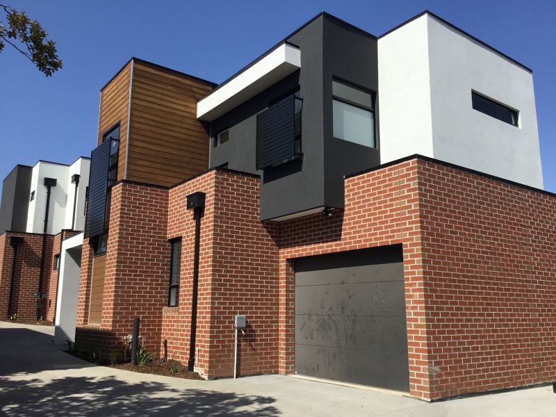2/18 Haig Street, Heidelberg Heights