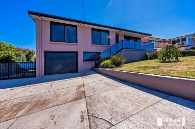 3
 
 
 
  
 
 
 2
 
 
 
  
 
 
 1
 
 
 
 
 
 
 
 1 Warruga Place, Devonport TAS 7310, Devonport - Thumbnail 3