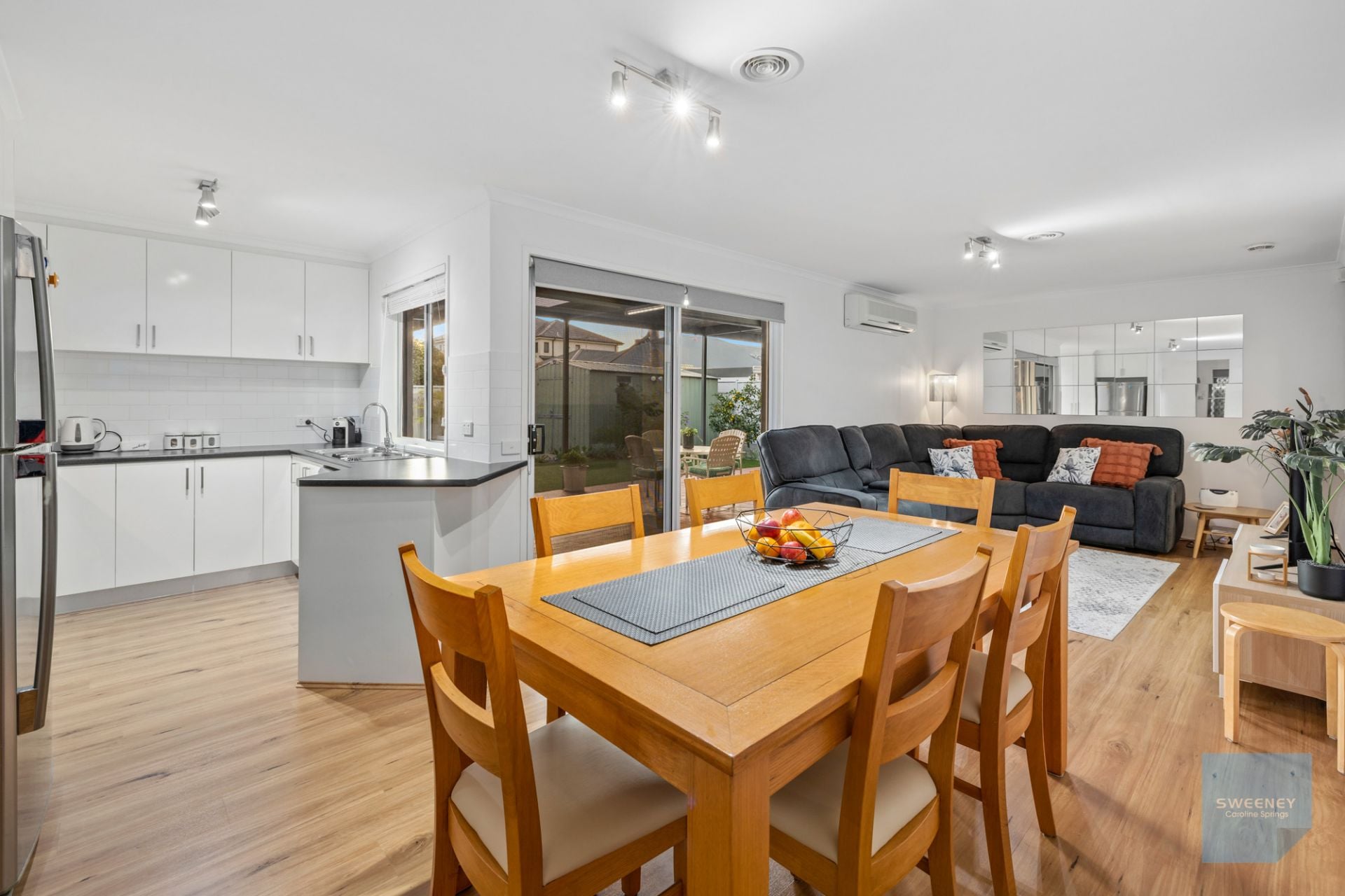 14 Sharrock Close, Caroline Springs - Thumbnail 7