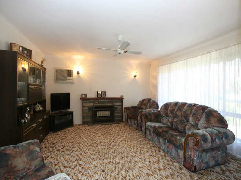 6 Martin Court, Seaholme - Thumbnail 3