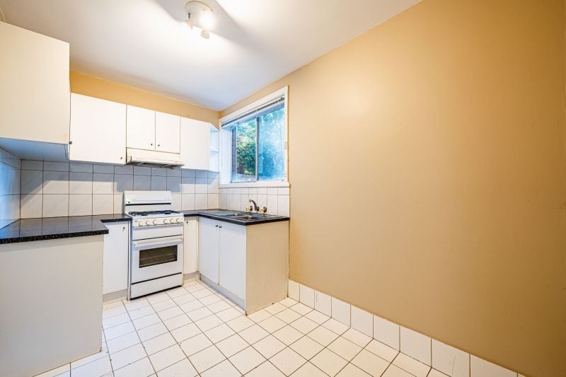 8/345 Moreland Road, Coburg