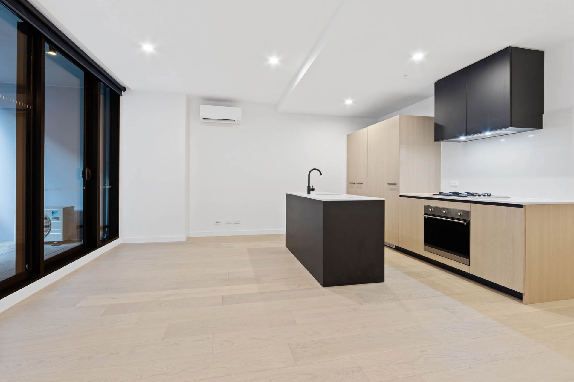 unit 101/39 Park Street, South Melbourne - Thumbnail 2