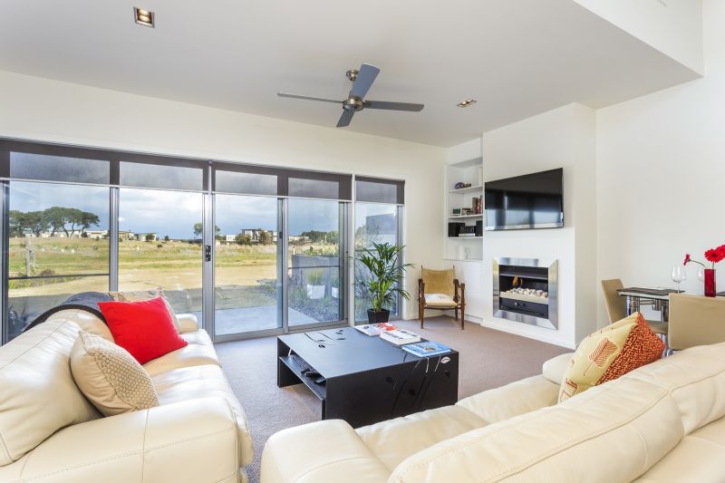 2/7 Plantation Drive BARWON HEADS VIC, Barwon Heads - Thumbnail 2