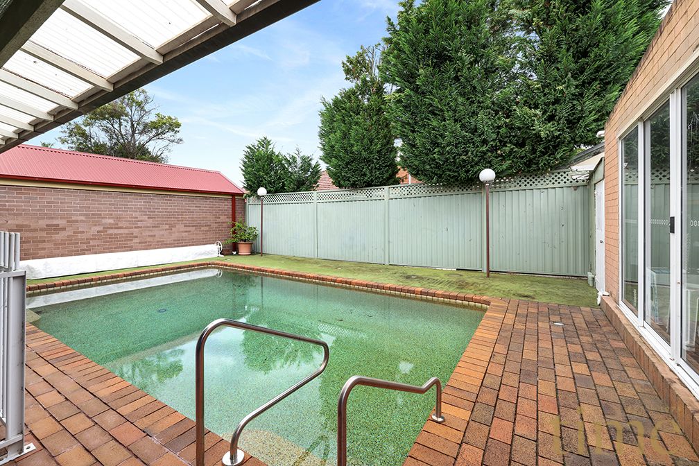 11 Princess Avenue, Rodd Point NSW