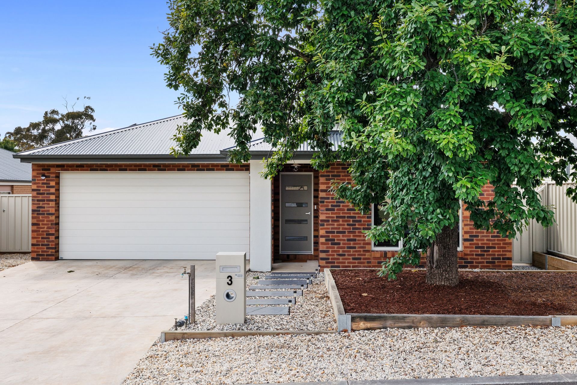 3/21 Heinz Street, White Hills Bendigo Ballarat Real Estate Pty Ltd