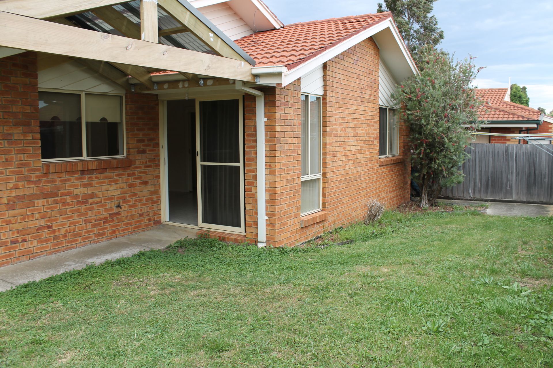 PERFECT LOCATION AT A GREAT PRICE!!!!