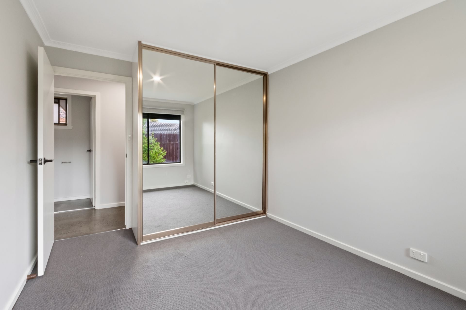 Stunning Unit in Prime Location