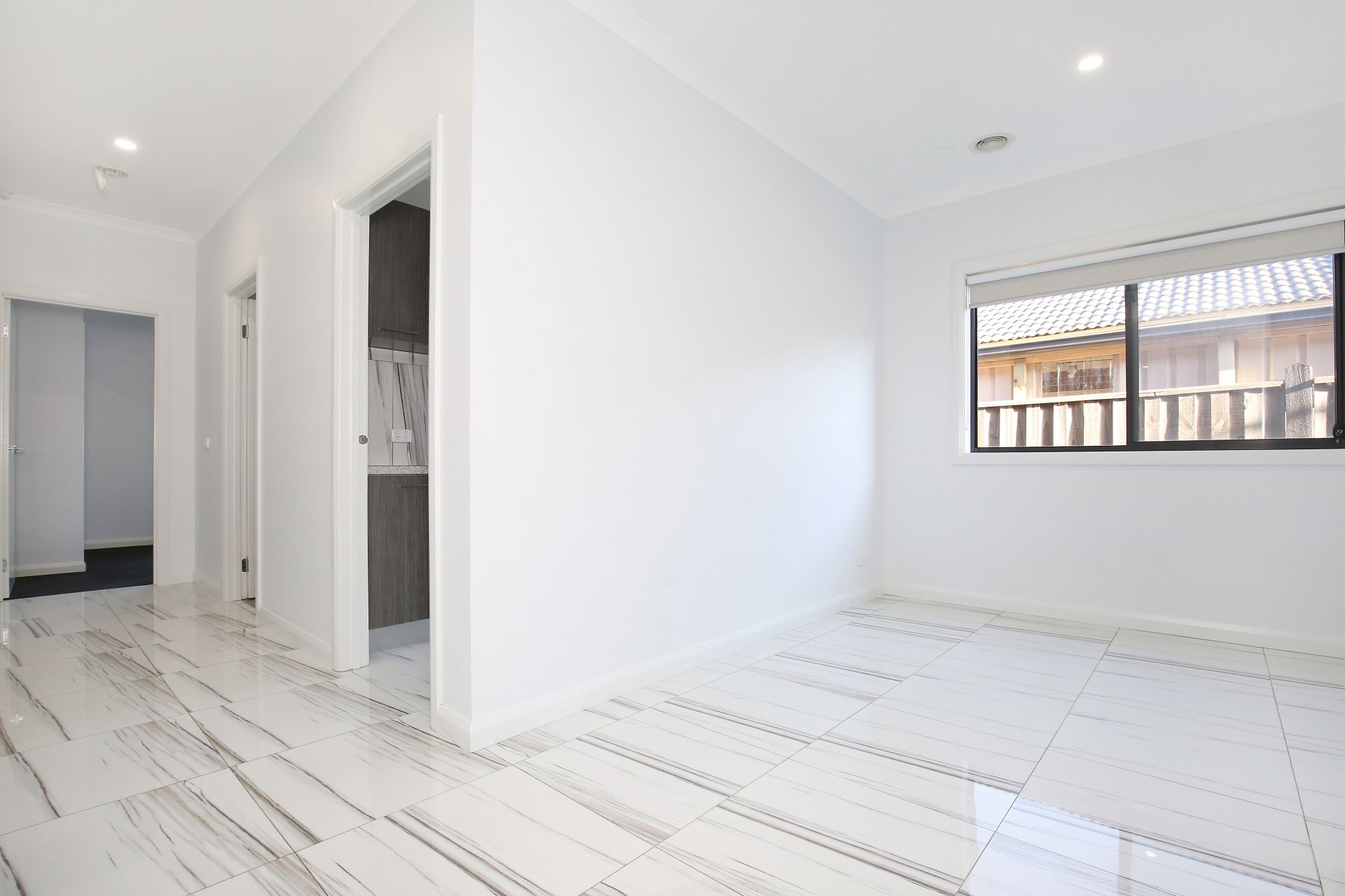 LUXURY LIVING   *Insp Tues 30th July @ 4:30pm*