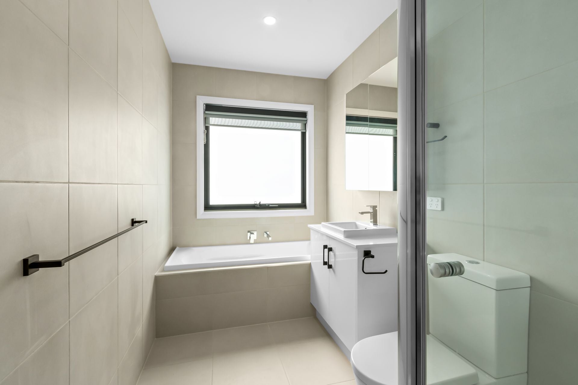 BRAND NEW HOME IN THE HEART OF BUNDOORA