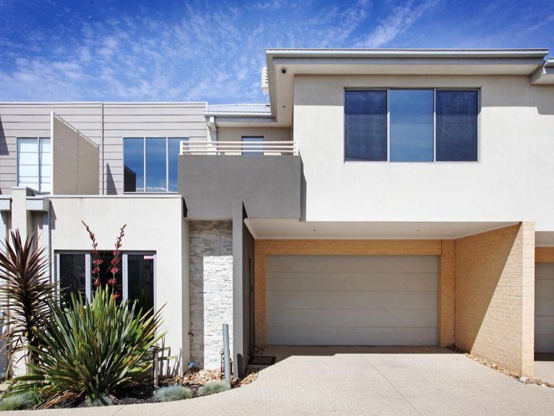 3/10-12 Kooyong Way, Caroline Springs - Thumbnail 2
