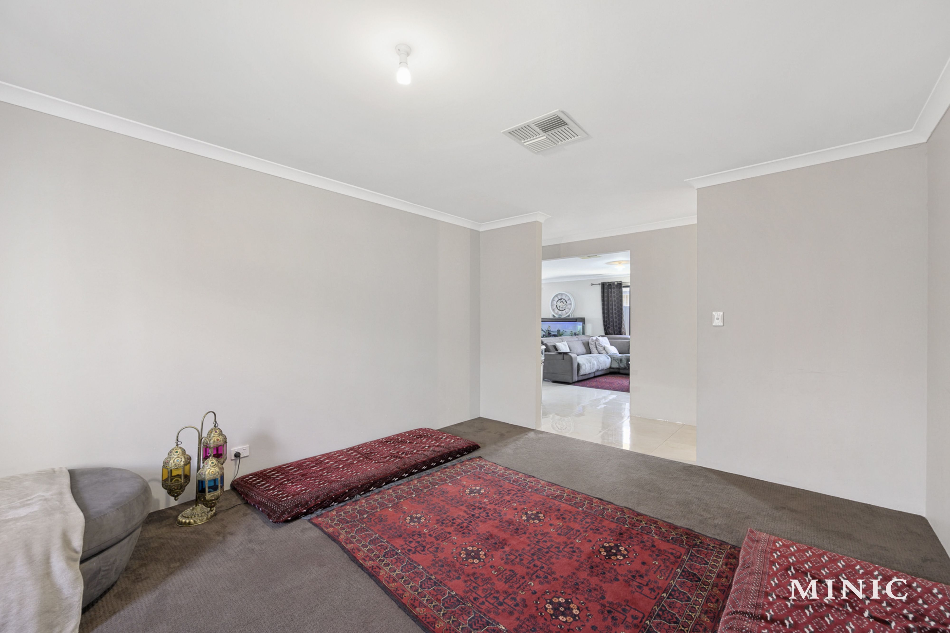 Real Estate For Sale 21 Strathclyde Circuit Champion Lakes , WA