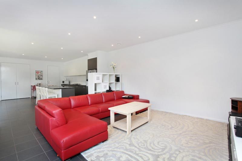 40 Broadway, Caroline Springs - Thumbnail 6