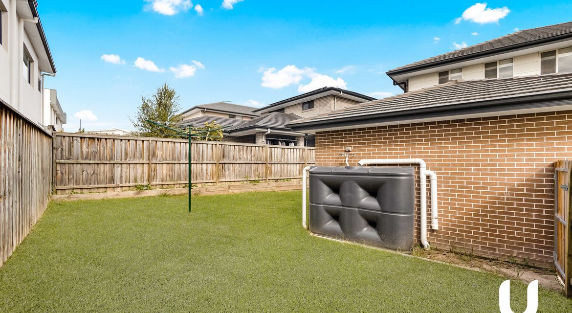 Colebee 10 Sebastian Crescent