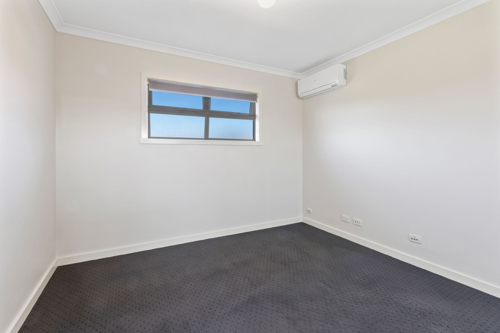 Spacious, stylish townhouse