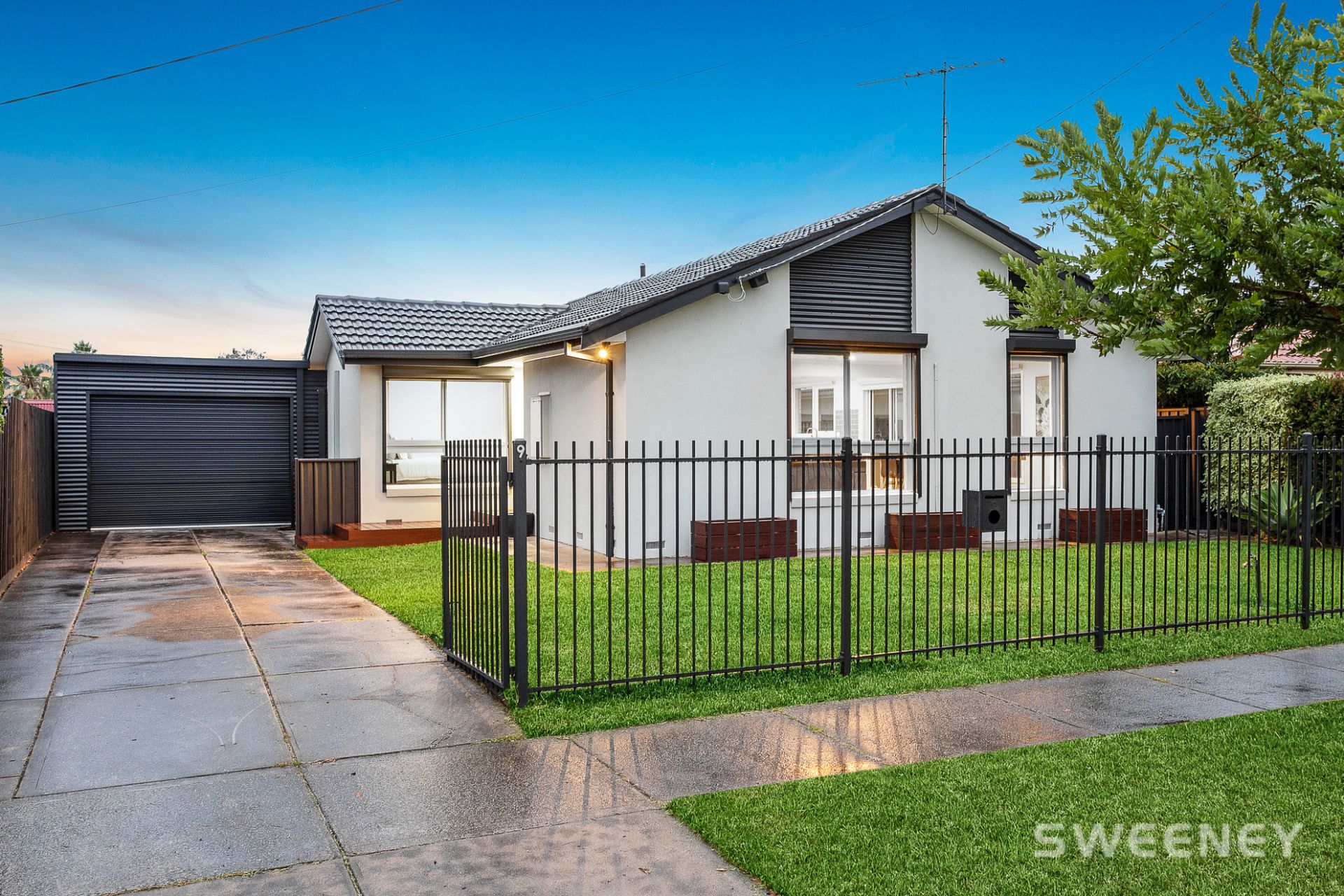 9 Scherman Drive, Altona Meadows - Thumbnail 2