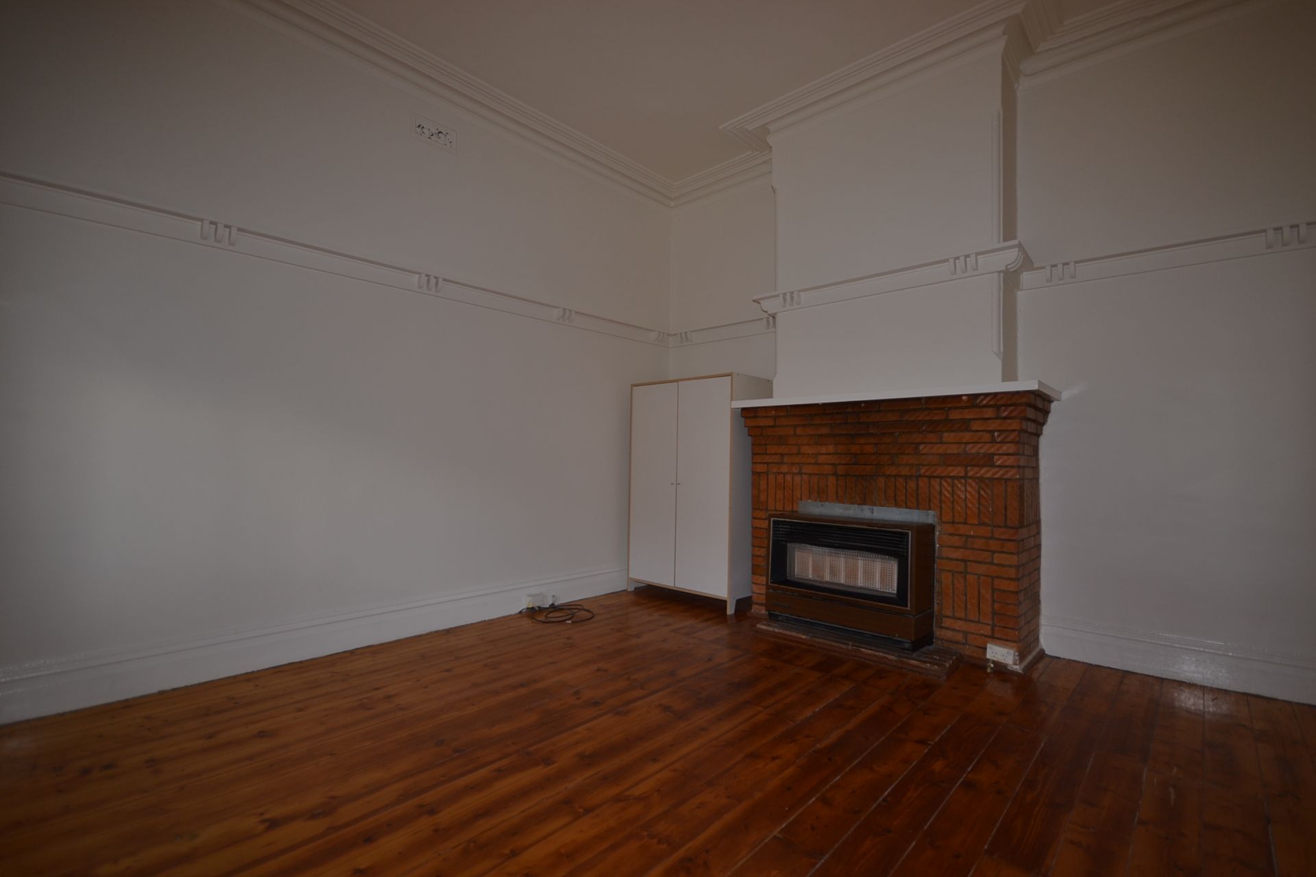 4 BEDROOM PLUS STUDY BEAUTIFULLY RENOVATED INSIDE